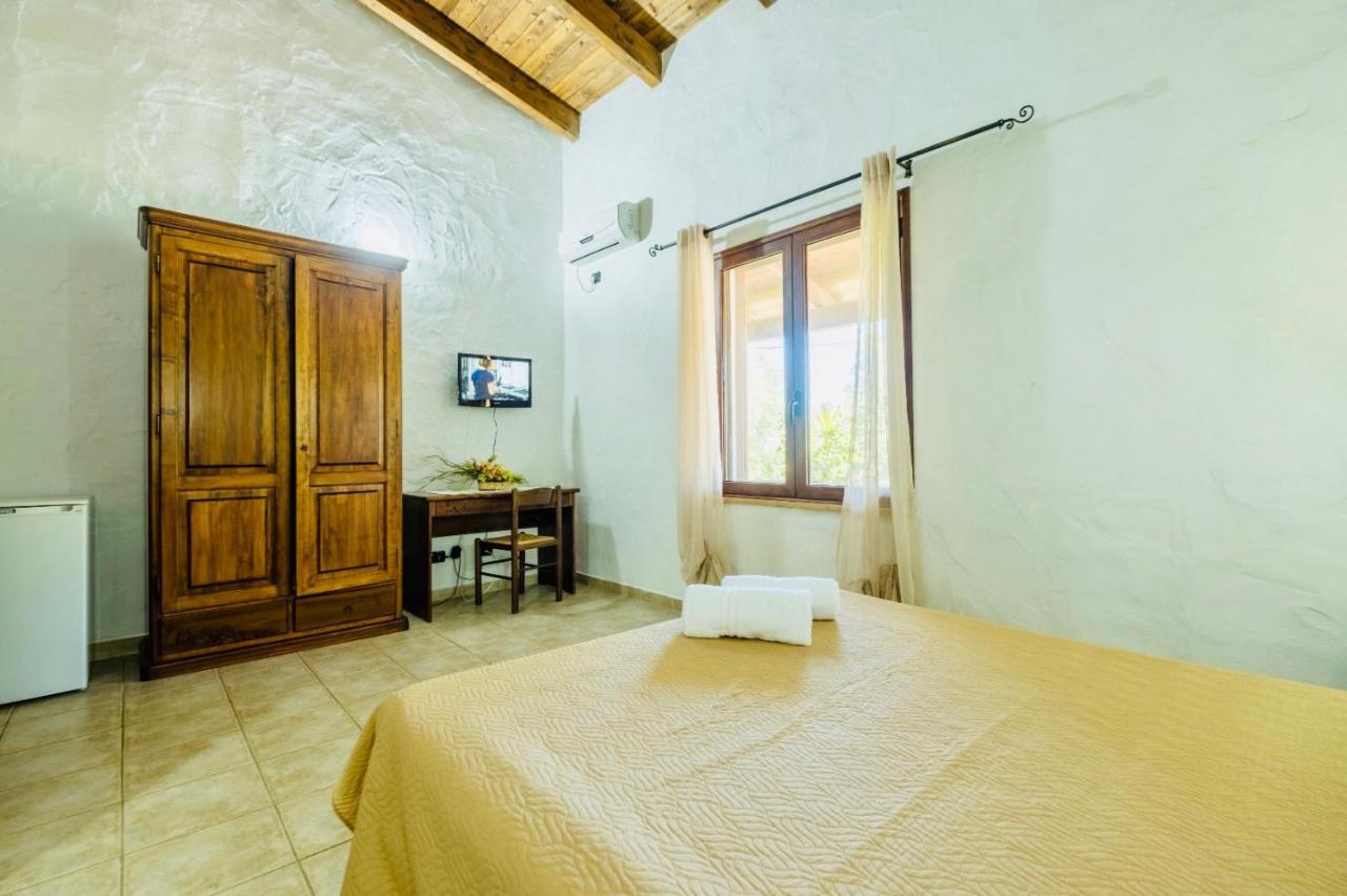 Agriturismo Il Paradiso イグレージアス エクステリア 写真